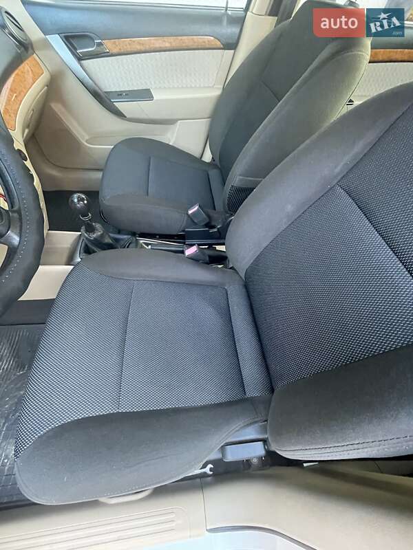 Хетчбек Chevrolet Aveo 2008 в Снятині фото 20 Хетчбек Chevrolet Aveo 2008 в Снятині