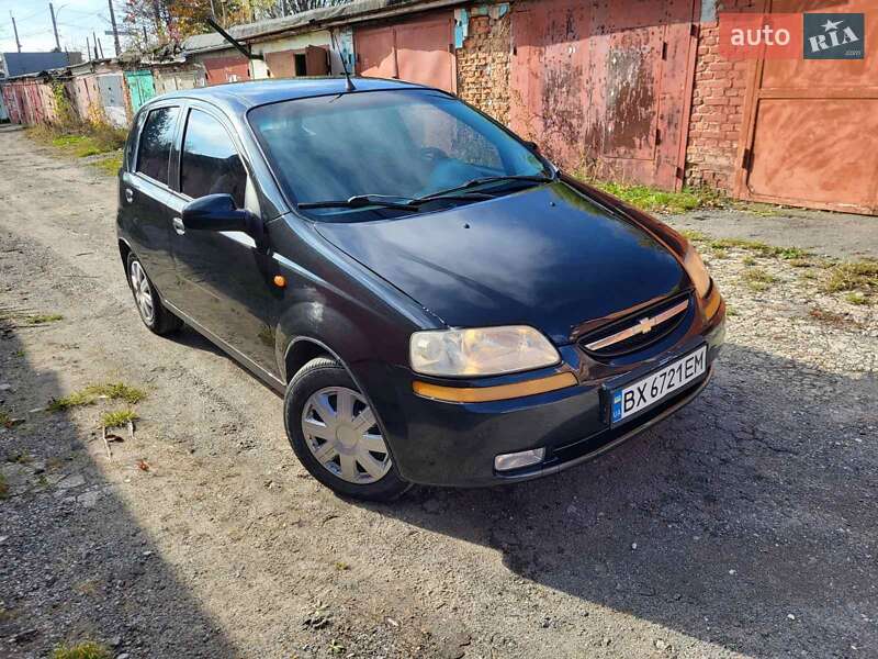 Хэтчбек Chevrolet Aveo 2005 в Хмельницком
