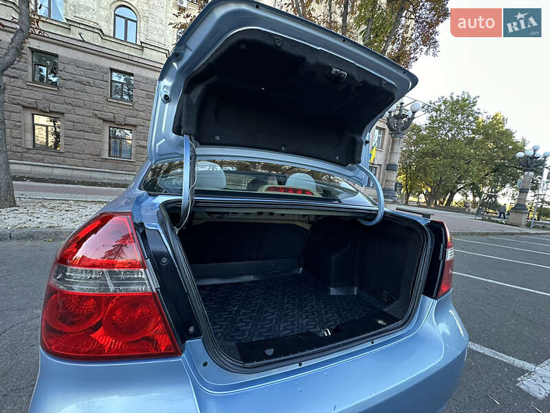 Седан Chevrolet Aveo 2007 в Николаеве