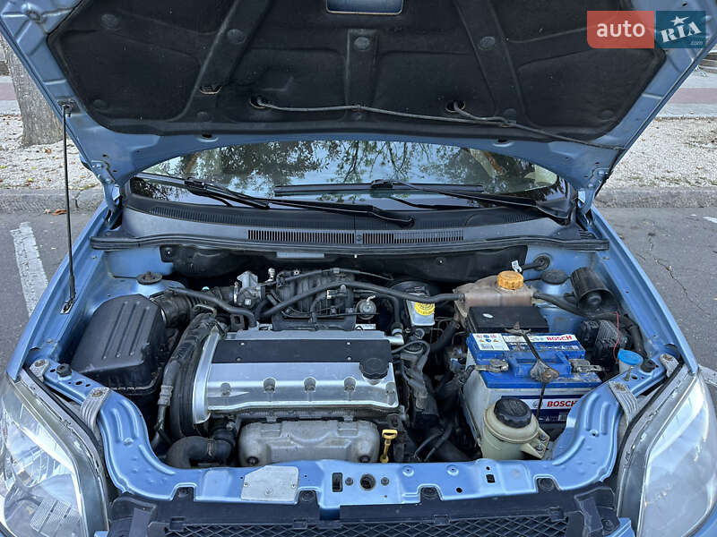 Седан Chevrolet Aveo 2007 в Николаеве