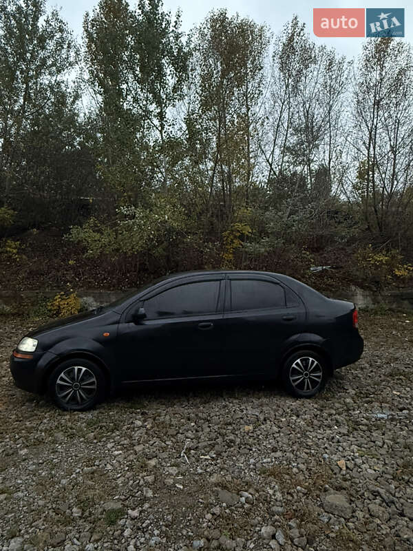 Седан Chevrolet Aveo 2005 в Киеве фото 45 Седан Chevrolet Aveo 2005 в Киеве