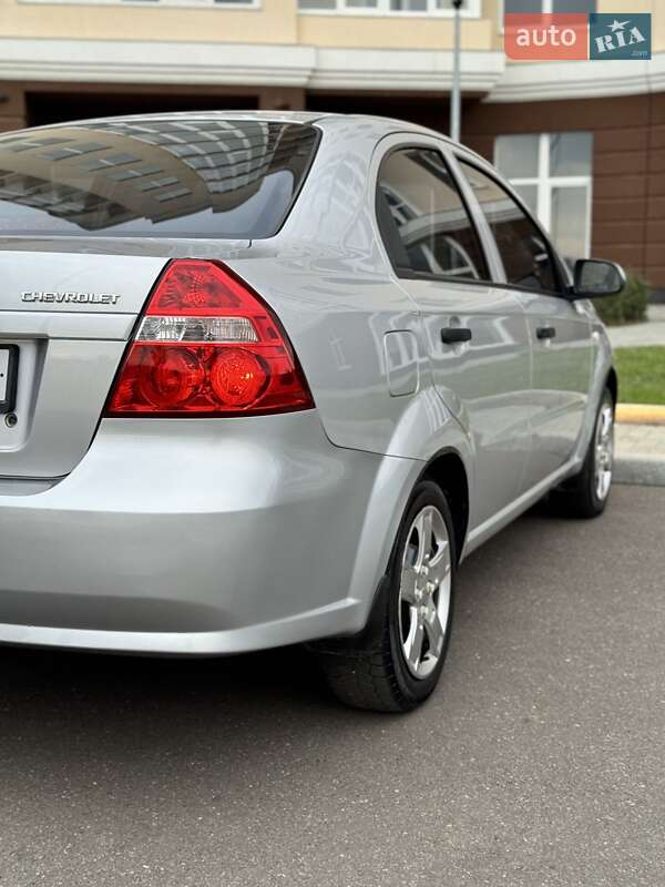Седан Chevrolet Aveo 2007 в Миколаєві