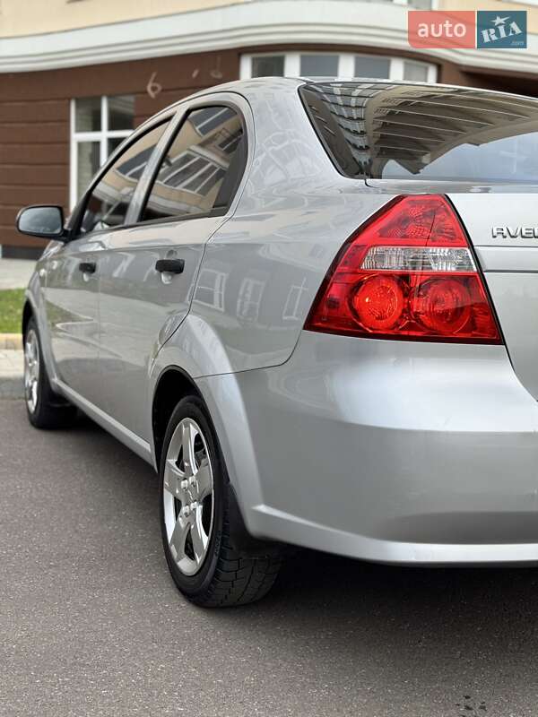 Седан Chevrolet Aveo 2007 в Миколаєві