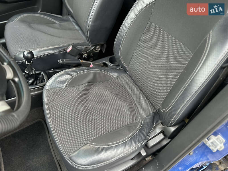 Седан Chevrolet Aveo 2007 в Запоріжжі