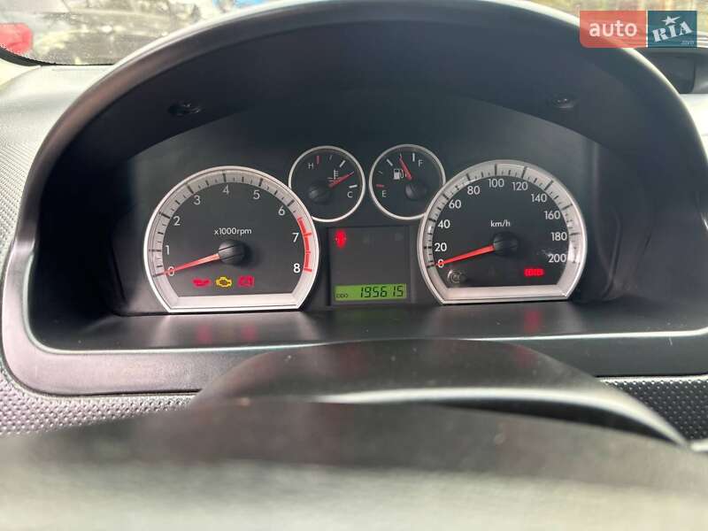 Хетчбек Chevrolet Aveo 2008 в Дніпрі