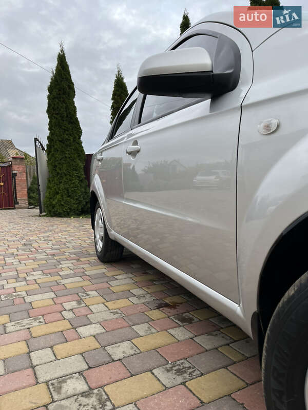 Седан Chevrolet Aveo 2008 в Хороле фото 4 Седан Chevrolet Aveo 2008 в Хороле