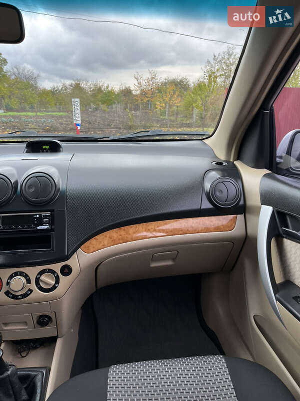 Седан Chevrolet Aveo 2008 в Хороле фото 44 Седан Chevrolet Aveo 2008 в Хороле