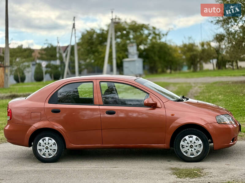 Седан Chevrolet Aveo 2005 в Николаеве фото 4 Седан Chevrolet Aveo 2005 в Николаеве