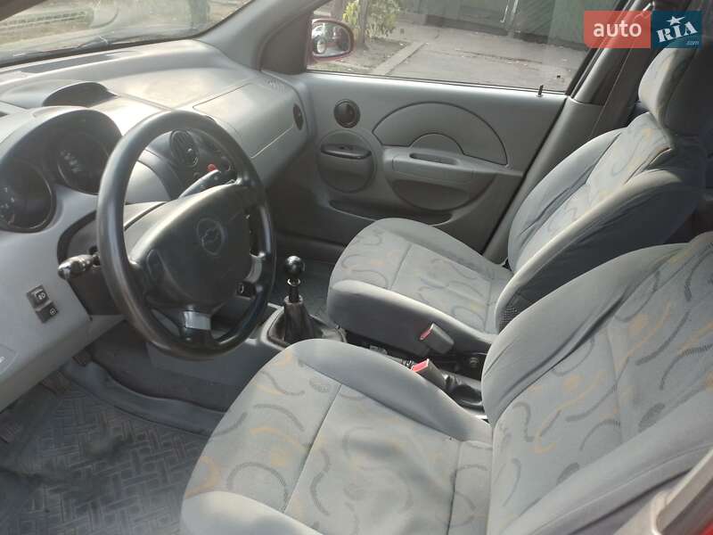 Седан Chevrolet Aveo 2004 в Запорожье