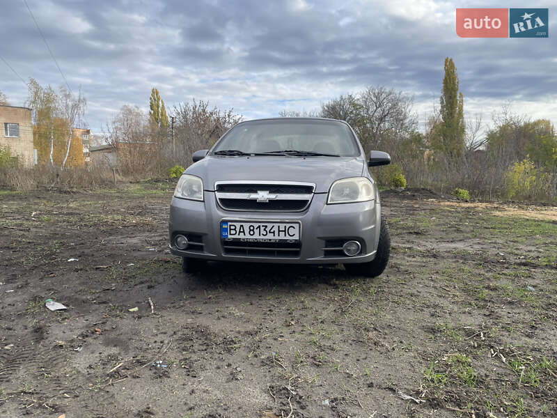 Седан Chevrolet Aveo 2006 в Новомиргороді