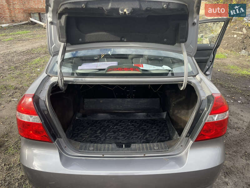 Седан Chevrolet Aveo 2006 в Новомиргороді