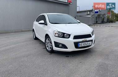 Седан Chevrolet Aveo 2014 в Днепре