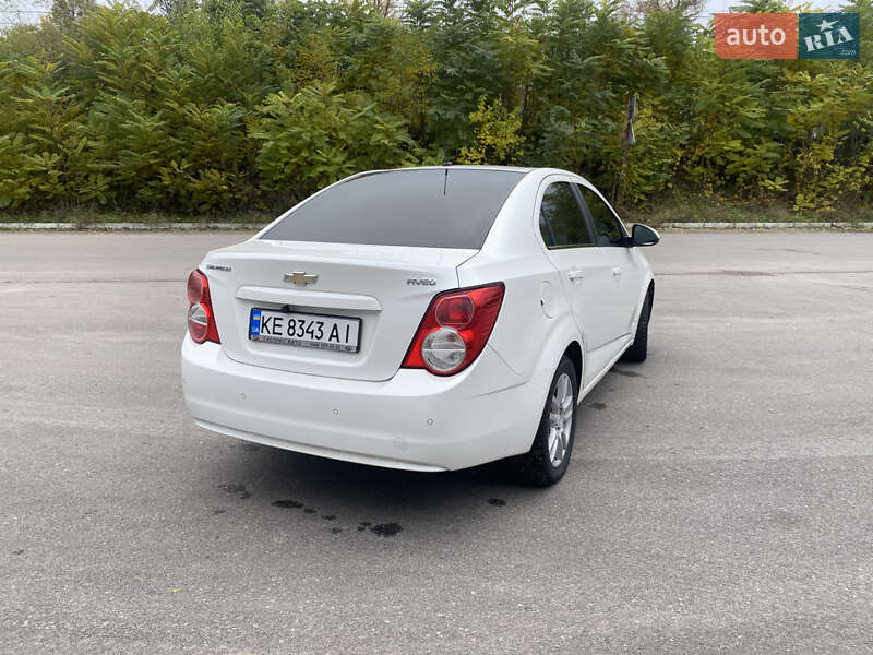 Седан Chevrolet Aveo 2014 в Днепре фото 5 Седан Chevrolet Aveo 2014 в Днепре