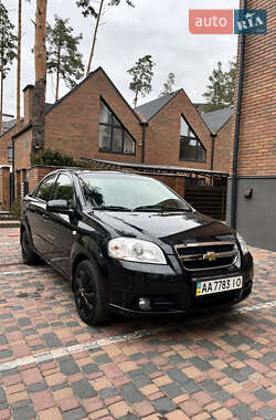 Седан Chevrolet Aveo 2010 в Киеве