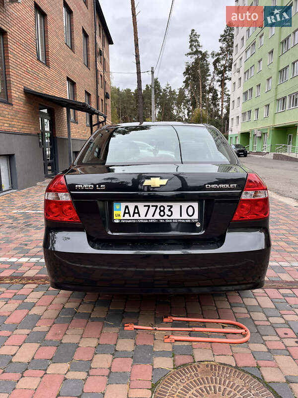 Седан Chevrolet Aveo 2010 в Киеве