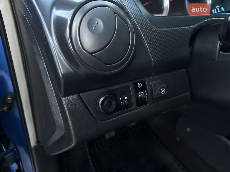 Седан Chevrolet Aveo 2007 в Каменском