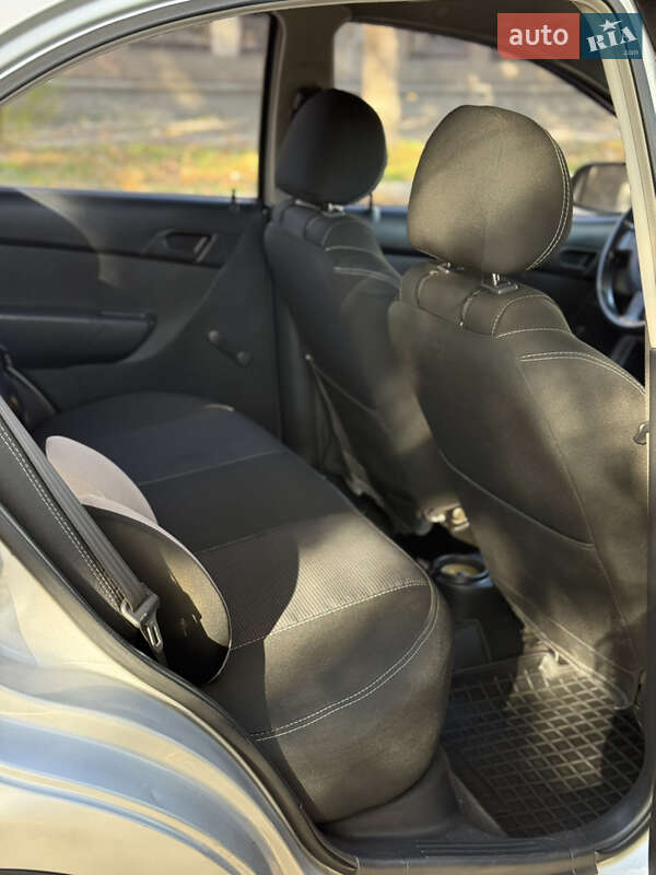Седан Chevrolet Aveo 2006 в Николаеве фото 18 Седан Chevrolet Aveo 2006 в Николаеве