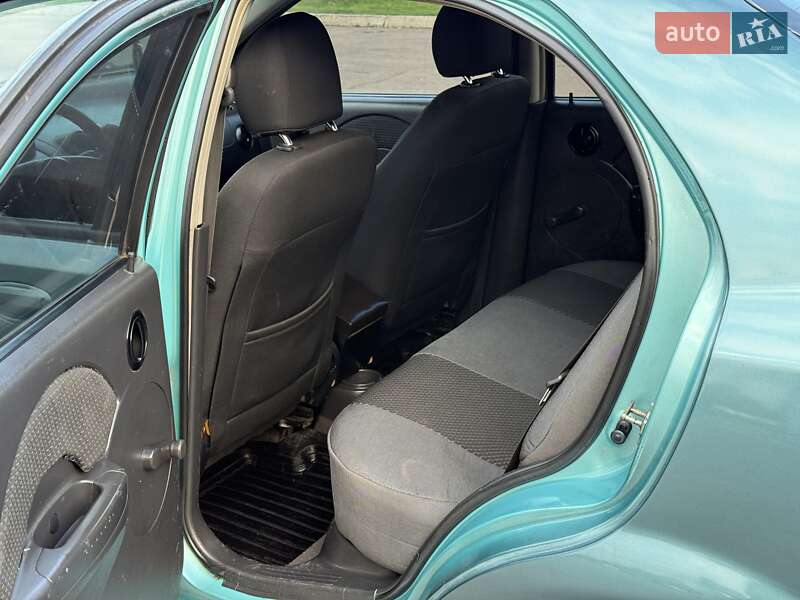 Седан Chevrolet Aveo 2005 в Николаеве фото 8 Седан Chevrolet Aveo 2005 в Николаеве