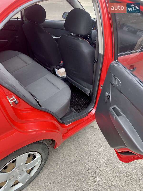 Седан Chevrolet Aveo 2008 в Киеве