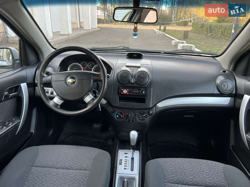 Седан Chevrolet Aveo 2011 в Апостолово