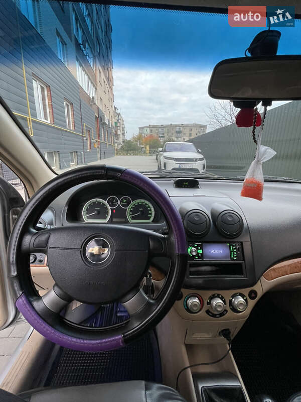 Седан Chevrolet Aveo 2007 в Полонном