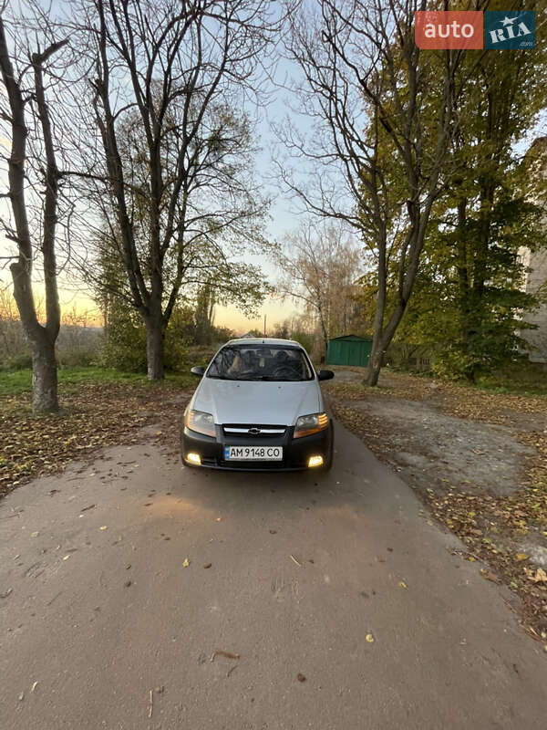 Седан Chevrolet Aveo 2005 в Житомирі