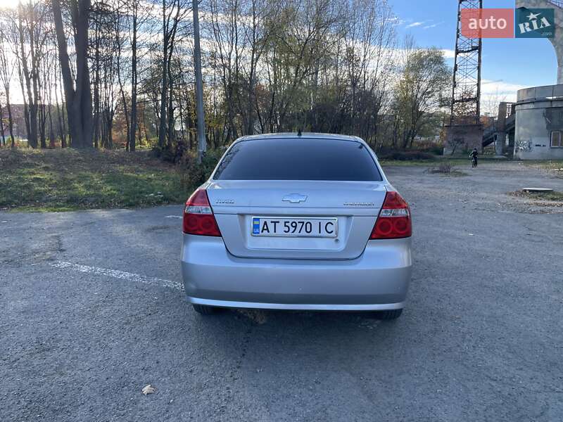 Седан Chevrolet Aveo 2006 в Ивано-Франковске