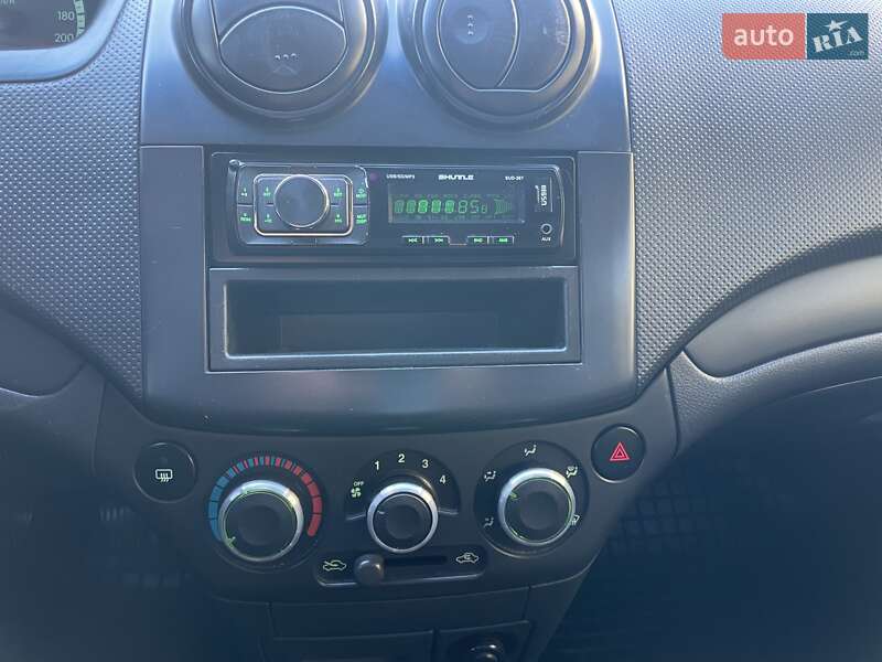 Седан Chevrolet Aveo 2006 в Ивано-Франковске