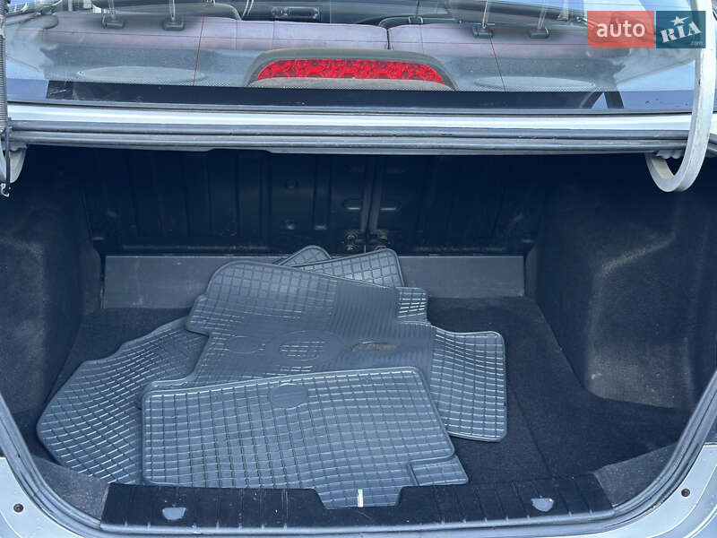 Седан Chevrolet Aveo 2006 в Самборе