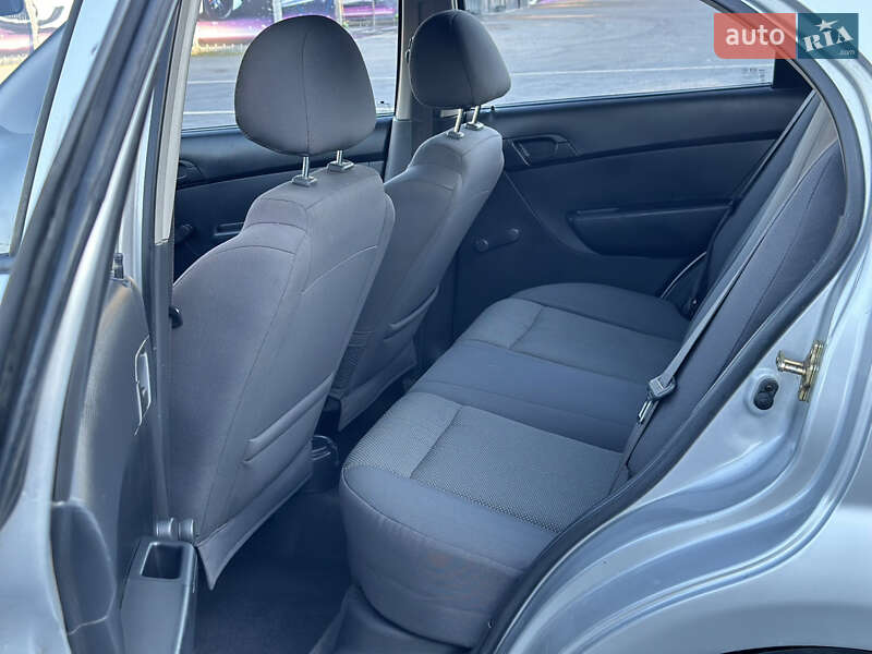 Седан Chevrolet Aveo 2006 в Самборе