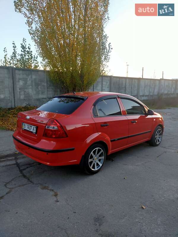 Седан Chevrolet Aveo 2008 в Кременчуге
