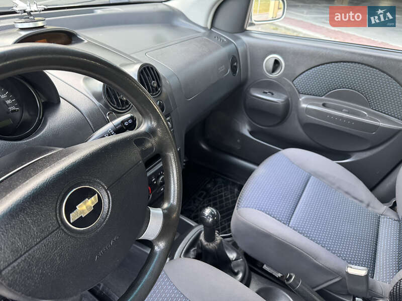 Хэтчбек Chevrolet Aveo 2007 в Киеве фото 26 Хэтчбек Chevrolet Aveo 2007 в Киеве