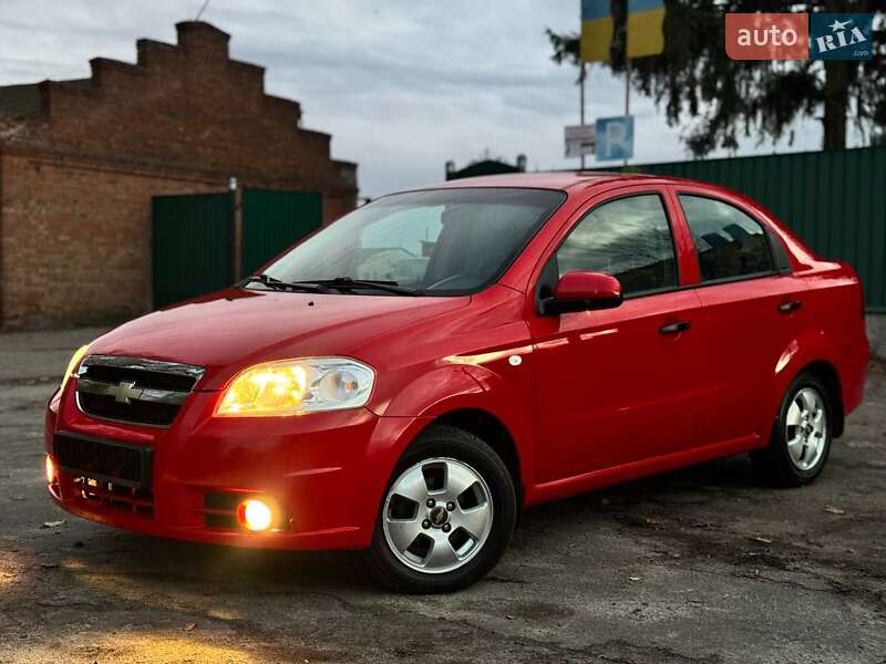Седан Chevrolet Aveo 2011 в Охтирці