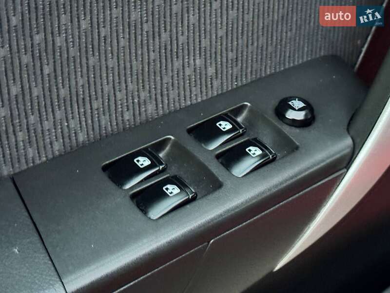 Седан Chevrolet Aveo 2011 в Охтирці