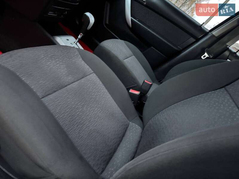 Седан Chevrolet Aveo 2011 в Охтирці