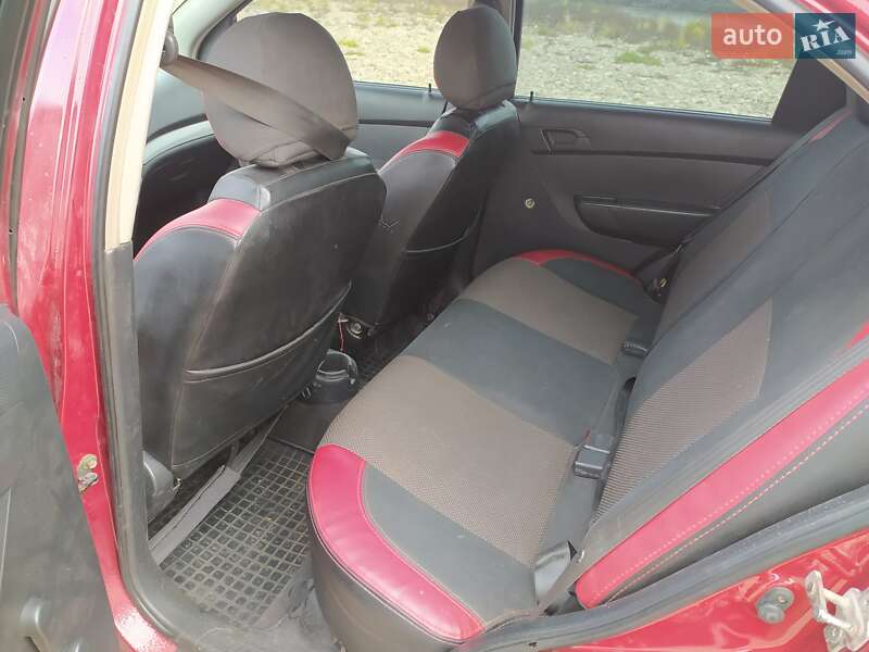 Седан Chevrolet Aveo 2008 в Калуше