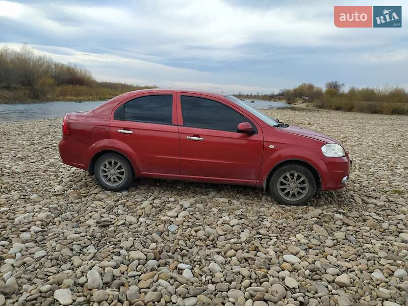 Седан Chevrolet Aveo 2008 в Калуше