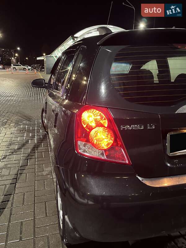 Хэтчбек Chevrolet Aveo 2004 в Киеве фото 2 Хэтчбек Chevrolet Aveo 2004 в Киеве