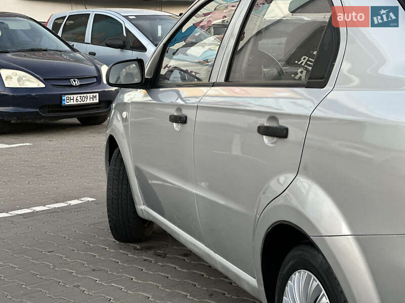Седан Chevrolet Aveo 2006 в Одессе
