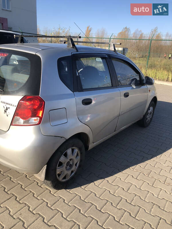 Хэтчбек Chevrolet Aveo 2005 в Сеньковке фото 5 Хэтчбек Chevrolet Aveo 2005 в Сеньковке
