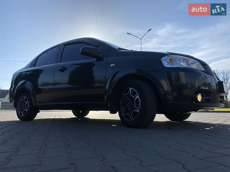 Седан Chevrolet Aveo 2008 в Житомире