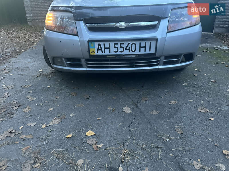 Седан Chevrolet Aveo 2006 в Киеве