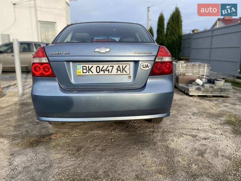 Седан Chevrolet Aveo 2007 в Ровно