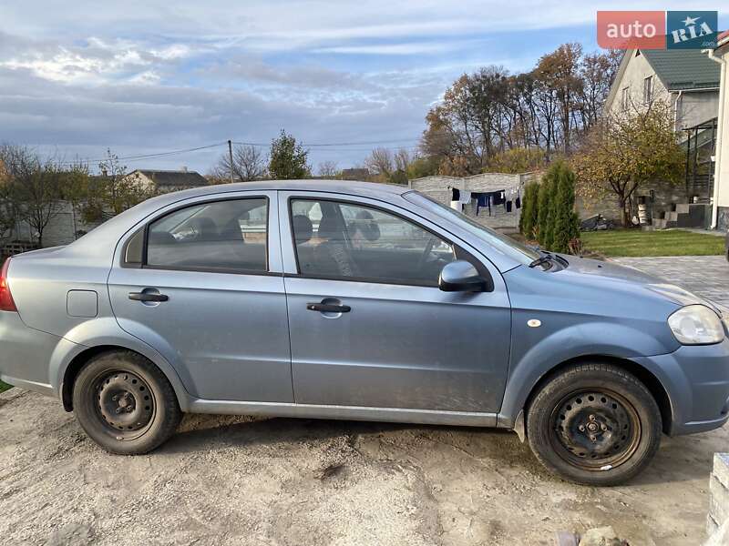 Седан Chevrolet Aveo 2007 в Ровно