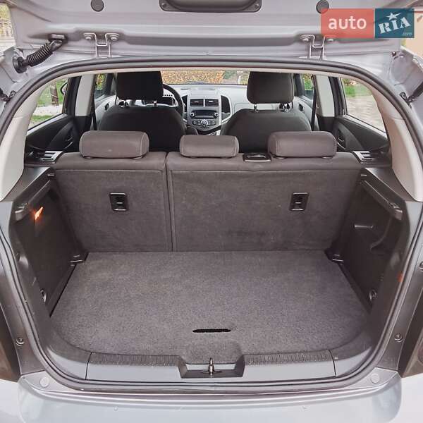 Хетчбек Chevrolet Aveo 2012 в Луцьку