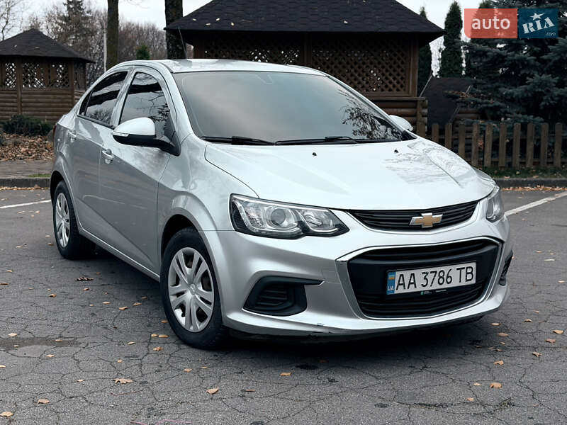 Седан Chevrolet Aveo 2017 в Тернополе фото Седан Chevrolet Aveo 2017 в Тернополе