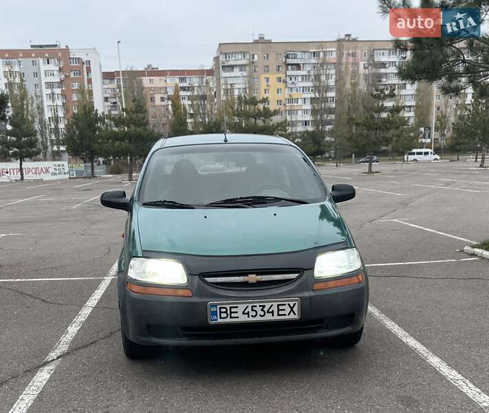 Седан Chevrolet Aveo 2004 в Николаеве