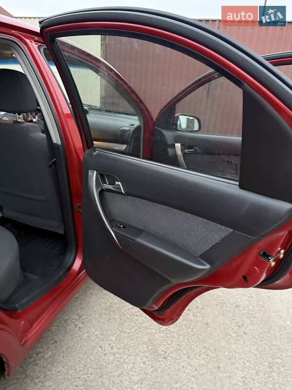 Седан Chevrolet Aveo 2005 в Рівному