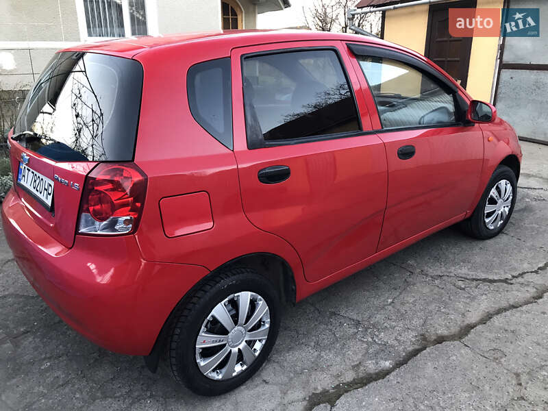 Хэтчбек Chevrolet Aveo 2004 в Надворной фото 6 Хэтчбек Chevrolet Aveo 2004 в Надворной