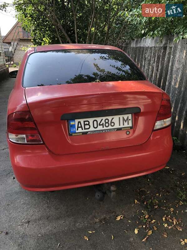 Седан Chevrolet Aveo 2005 в Калинівці